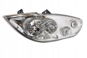 REFLEKTOR LAMPA LEWY PRZÓD MASTER III  260602078R