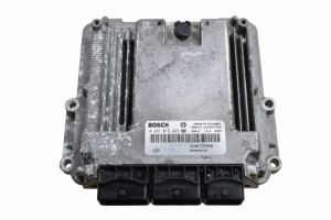 KOMPUTER STEROWNIK SILNIKA LAGUNA III  2.0 DCI 8200726880  0281015323