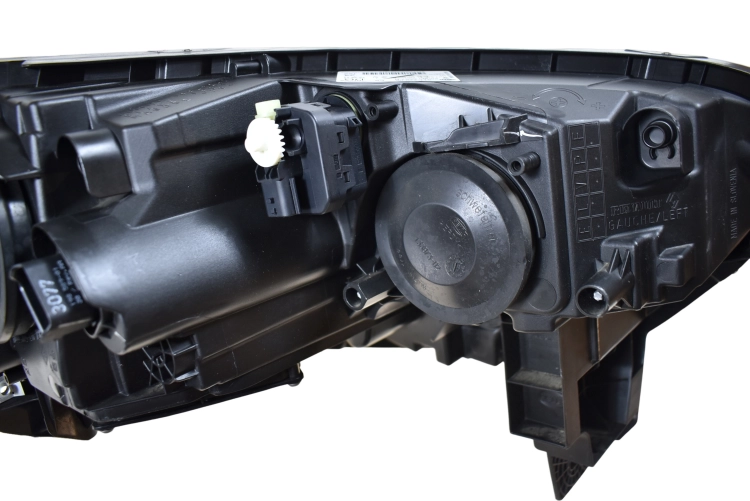lampa-reflektor-led-przod-lewy-renault-kadjar-260609857r (9).jpg