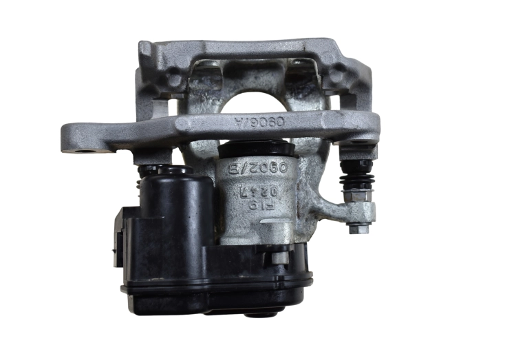zacisk-lewy-tyl-renault-kadjar-nissan-qashqai-ii-j11-440119106r-440114ea0a (5).jpg